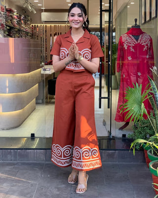 Gulnaar Threads