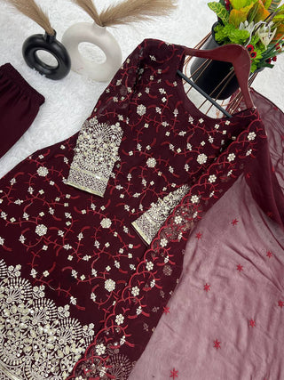 Maroon Majesty Outfit