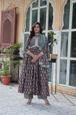 The Weaver Cotton Suit