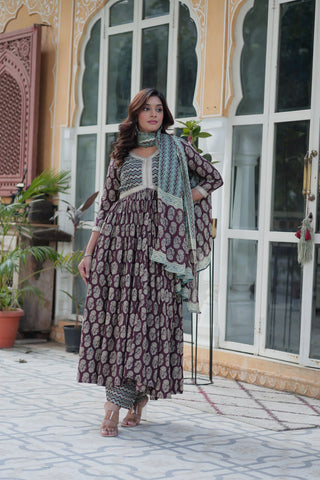 The Weaver Cotton Suit