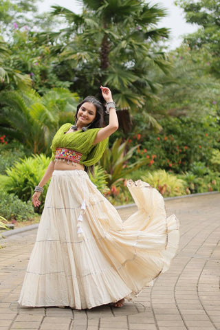 Kora Cotton with Standard Frill
