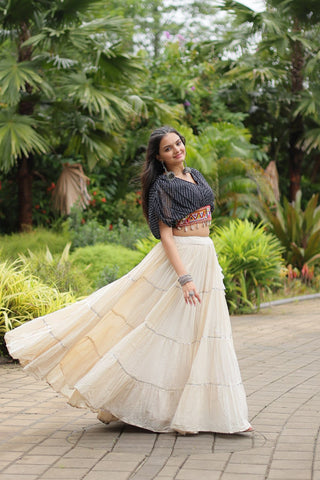 Kora Cotton with Standard Frill
