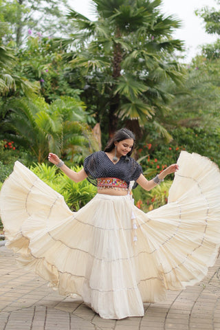 Kora Cotton with Standard Frill