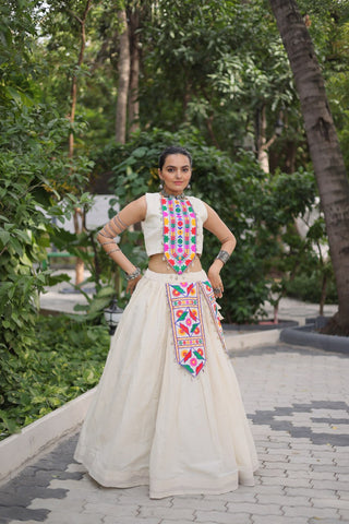 Rangilo Garba Look