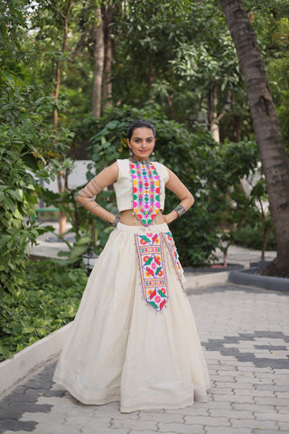 Rangilo Garba Look