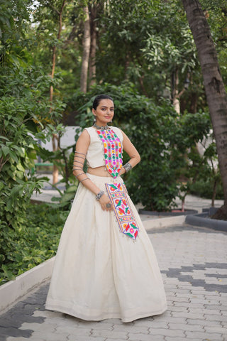 Rangilo Garba Look