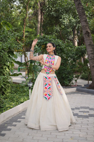 Rangilo Garba Look