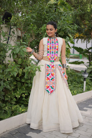Rangilo Garba Look
