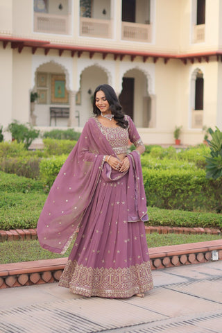 Noor-e-Zari Lehenga