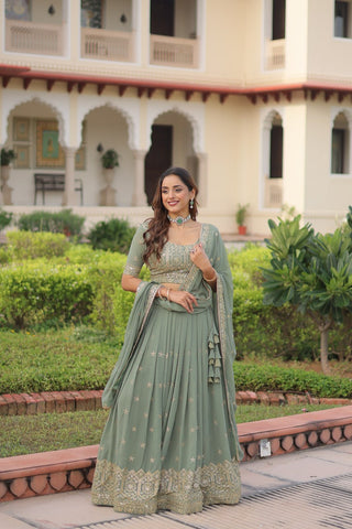 Noor-e-Zari Lehenga